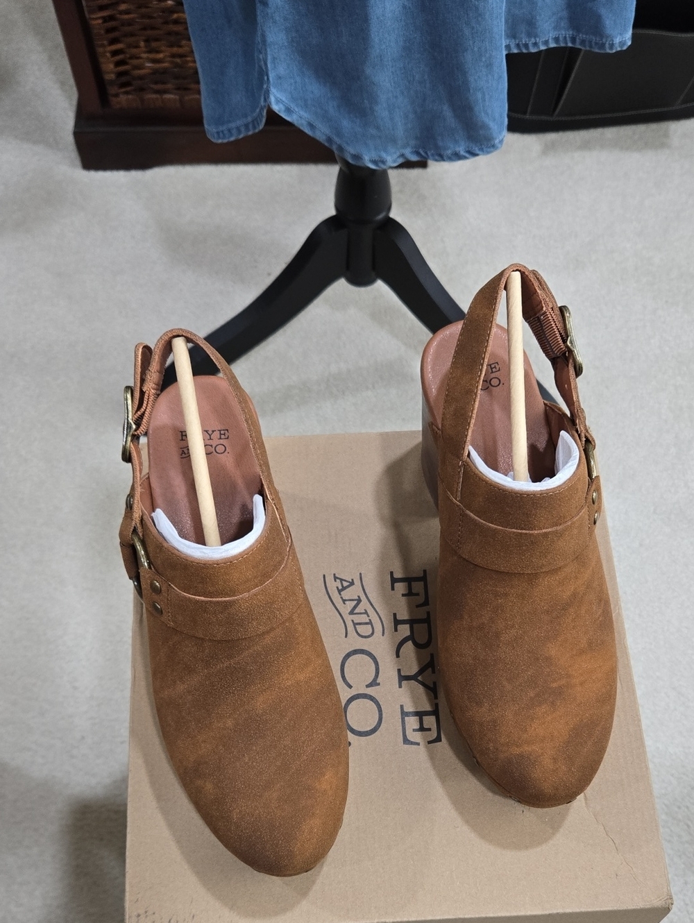 Frye Womens Distressed Tan Suede Slingback Clog with Buckle